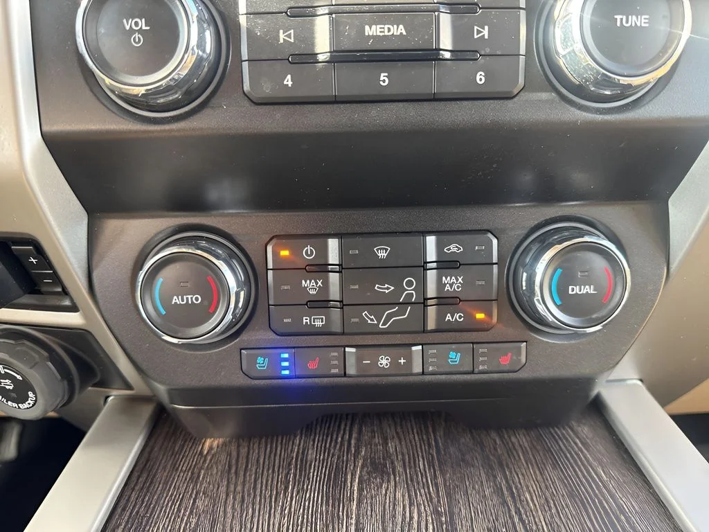 Used 2021 White Ford Lariat image 20