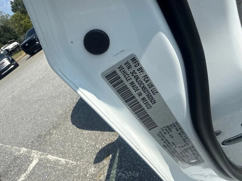 Used 2025 White Jeep Limited image 12