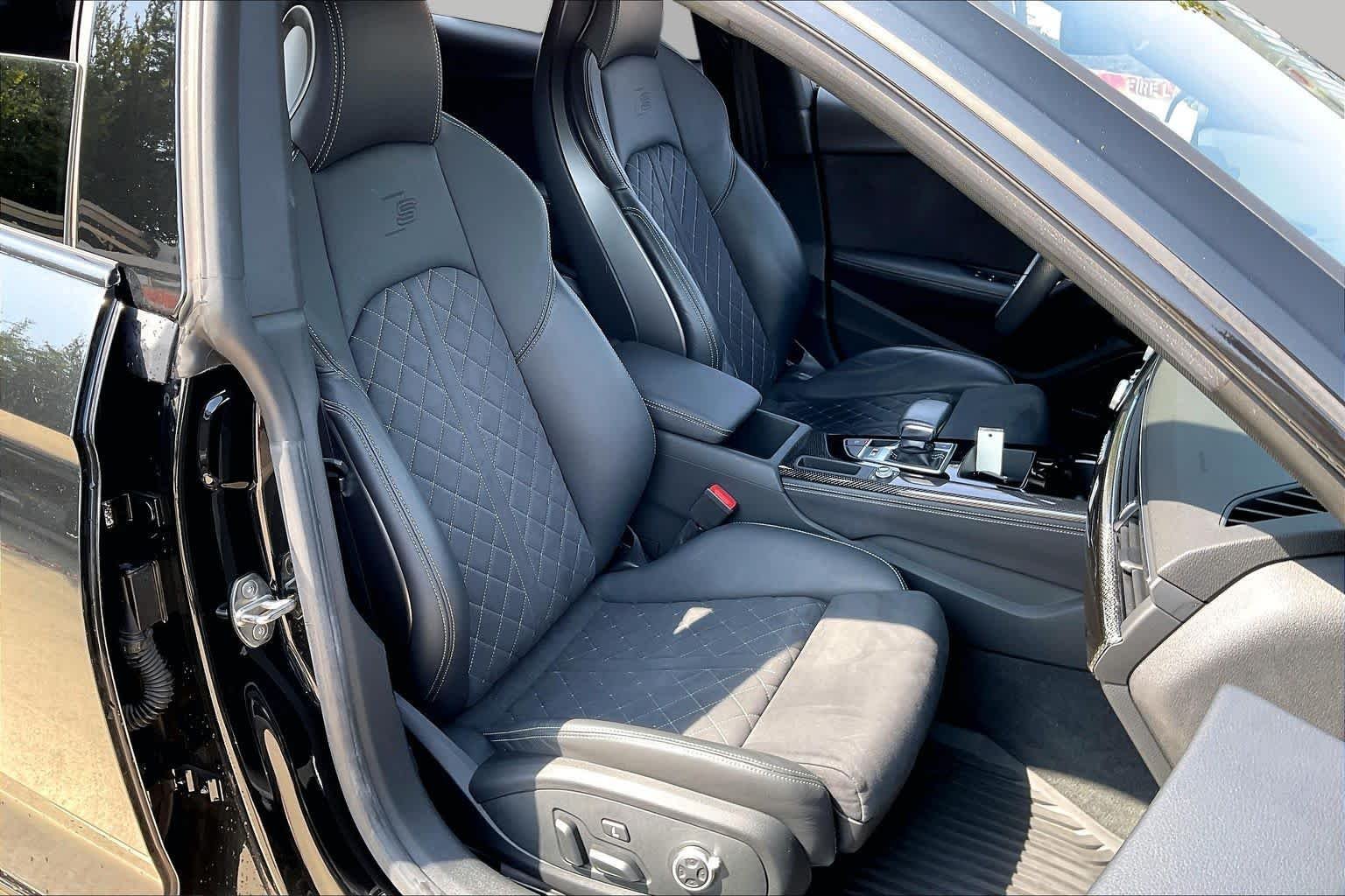 Used 2022 Mythos Black Metallic Audi Premium Plus image 9