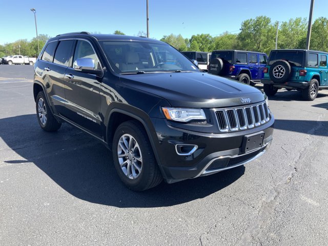 Used 2015 Brilliant Black Crystal Pearlcoat Jeep Limited image 17