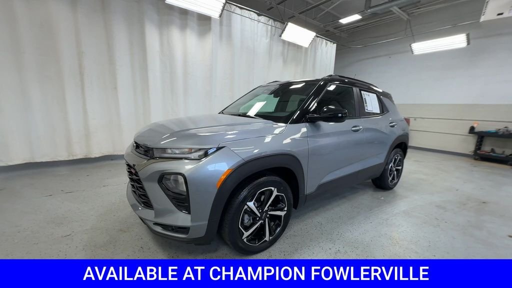 Used 2023 Gray Chevrolet RS image 4