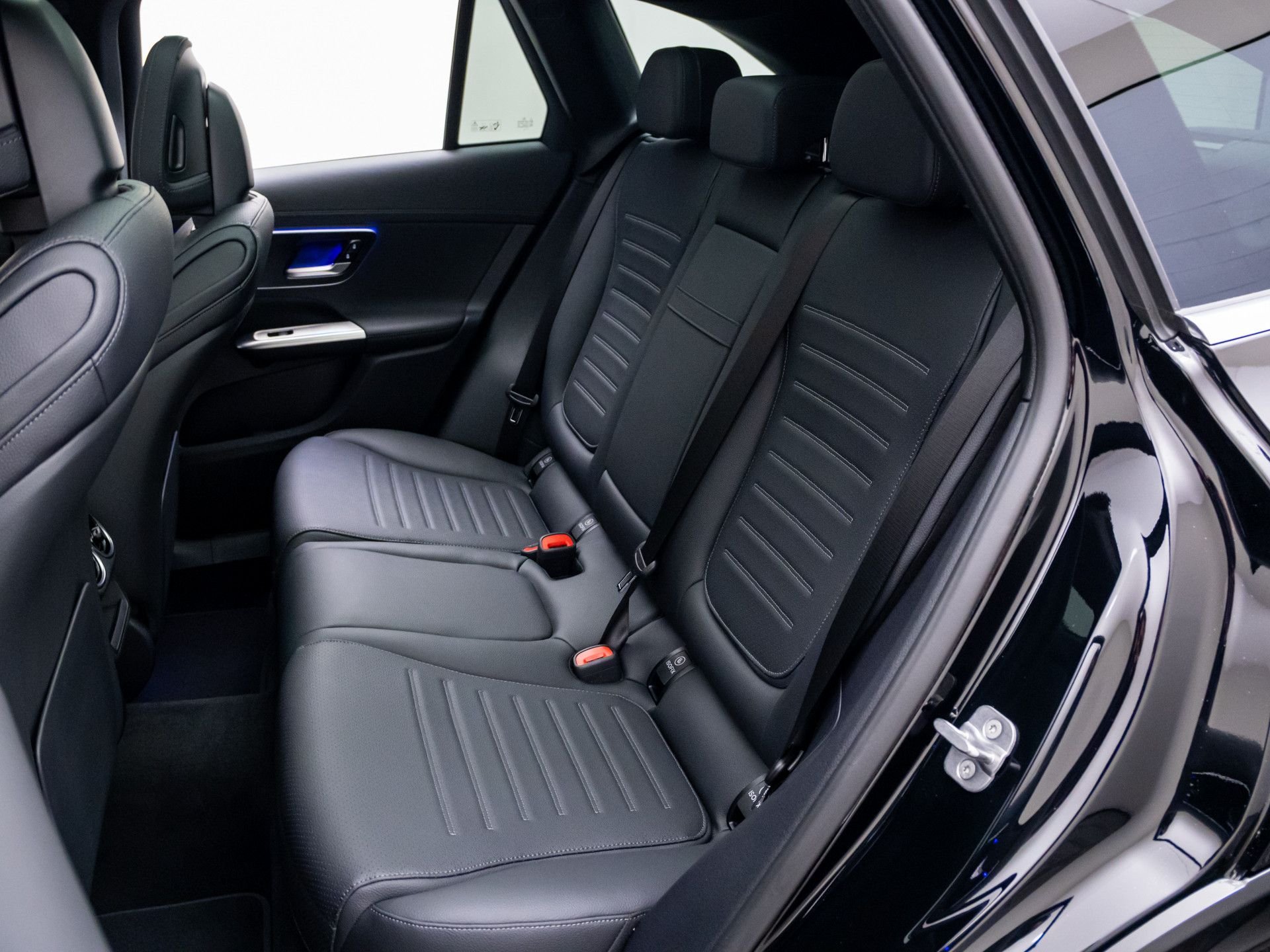 New 2026 Black Mercedes-Benz GLC 300 image 18