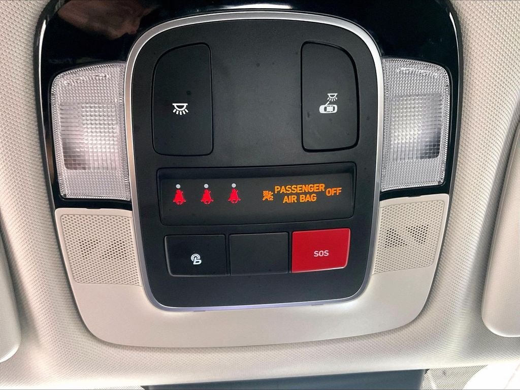 Used 2024 Gray Hyundai SEL image 26