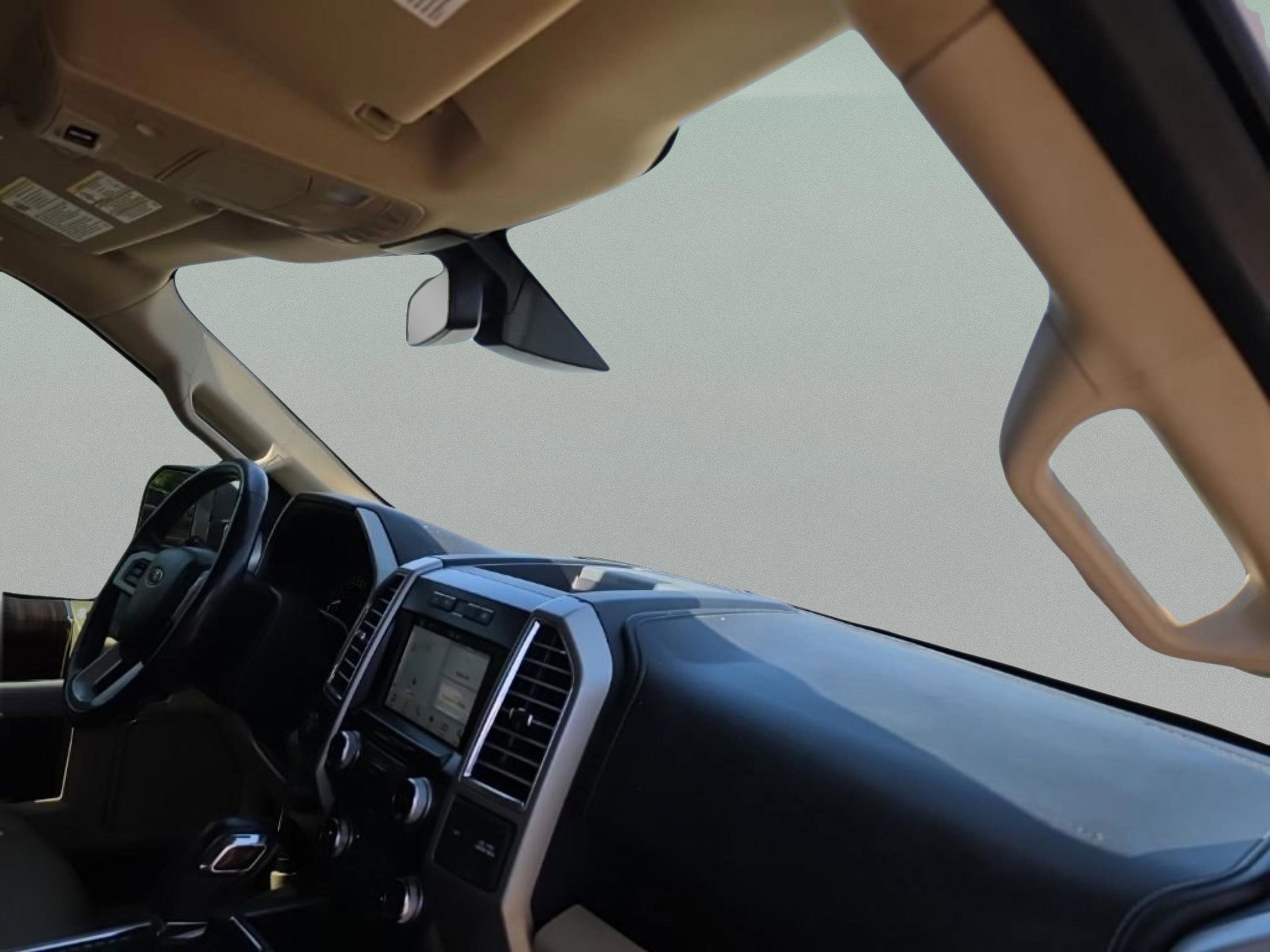 Used 2016 White Ford LARIAT image 28