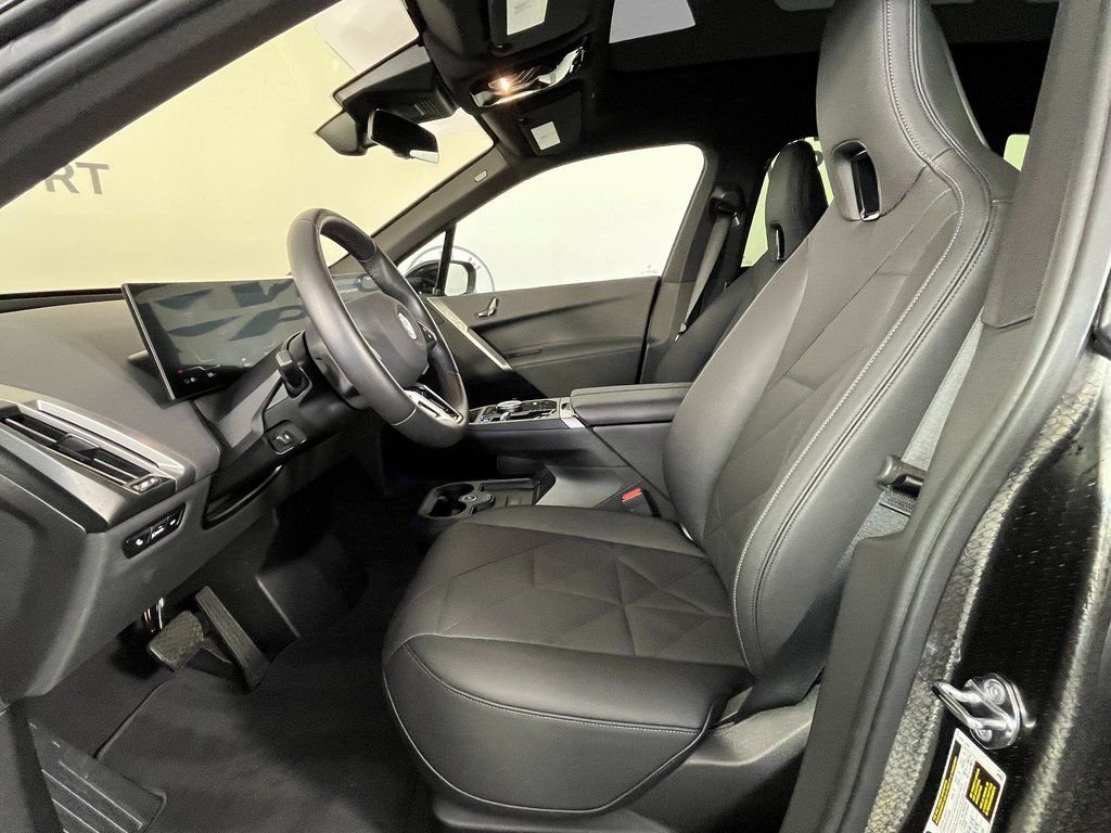 Used 2025 Black BMW xDrive50 image 20