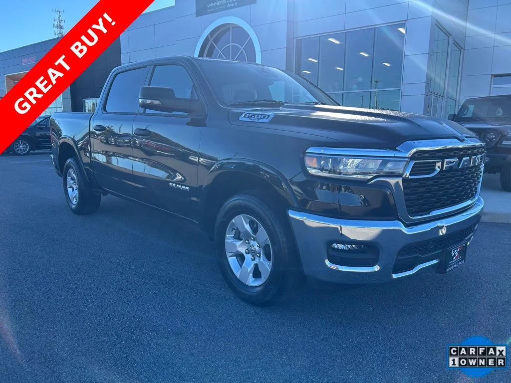 2025 RAM 1500 Big Horn/Lone Star 4x4 Crew Cab 5'7's photo