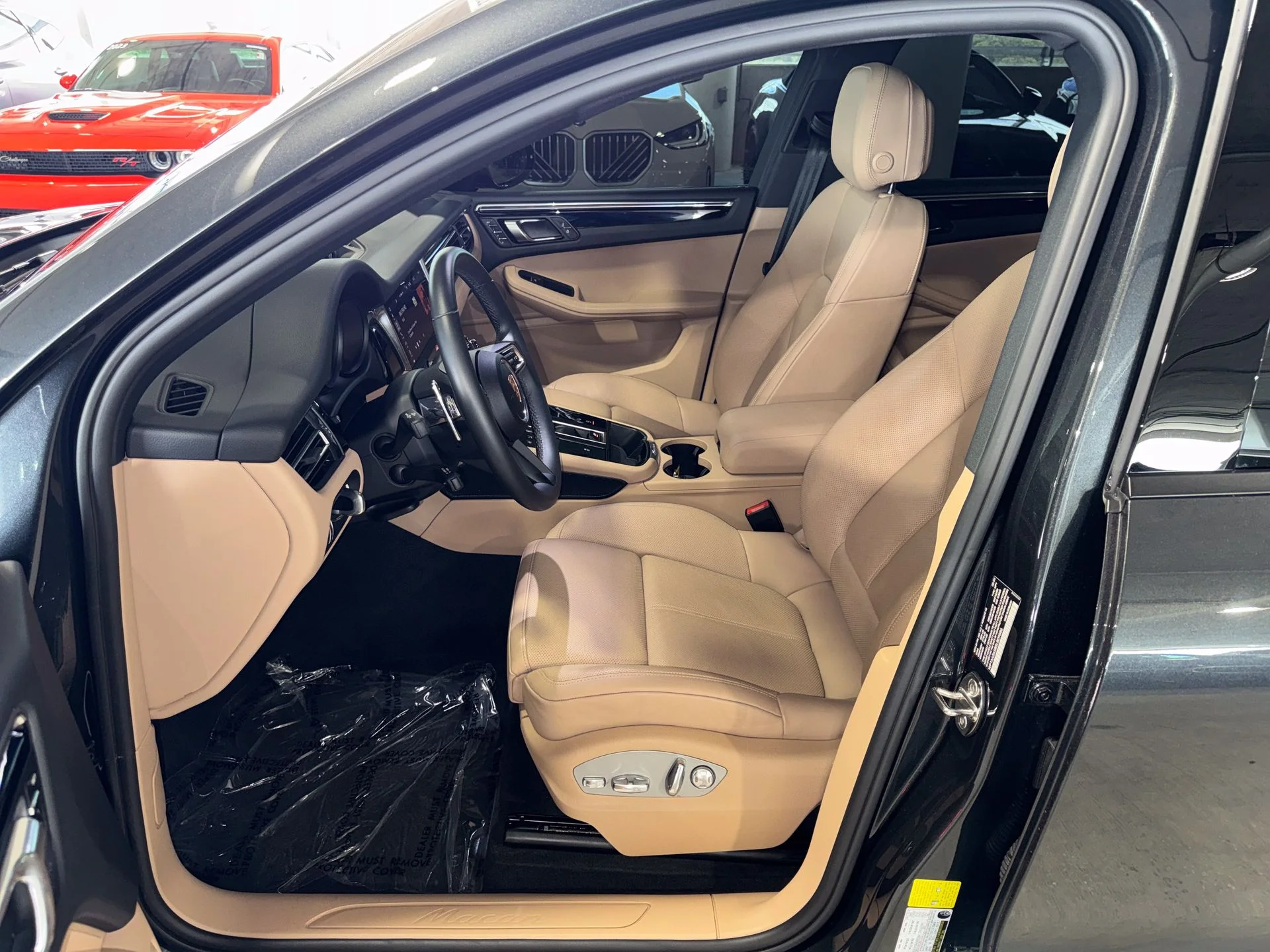 Used 2025  Porsche T image 19