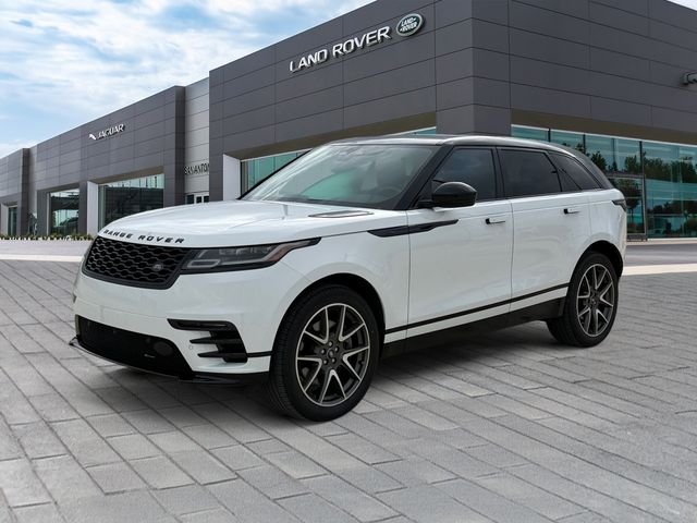 Used 2023 White Land Rover R-Dynamic S MHEV image 1