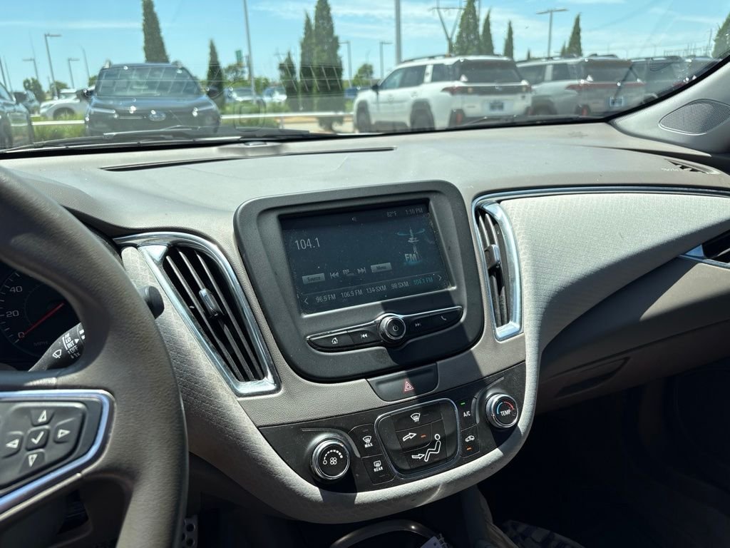Used 2016 Silver Chevrolet LT image 3