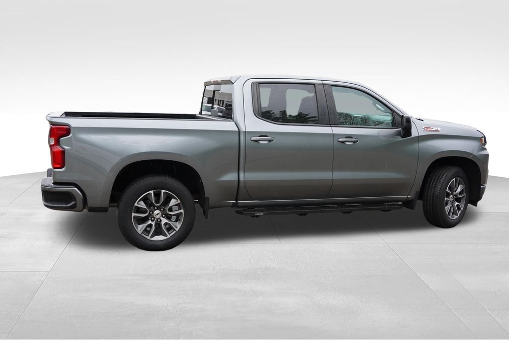 Certified Used 2019 Satin Steel Metallic Chevrolet RST image 4