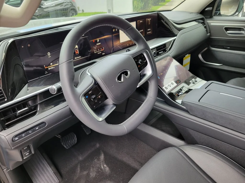 New 2027 Black INFINITI LUXE image 16