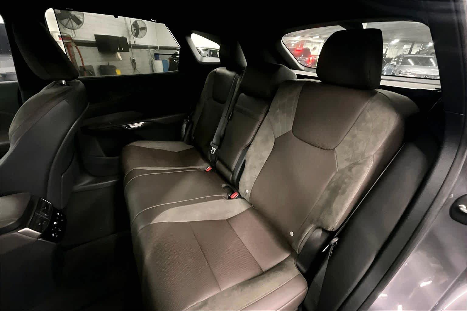 2023 Lexus RX 350 - Photo 19