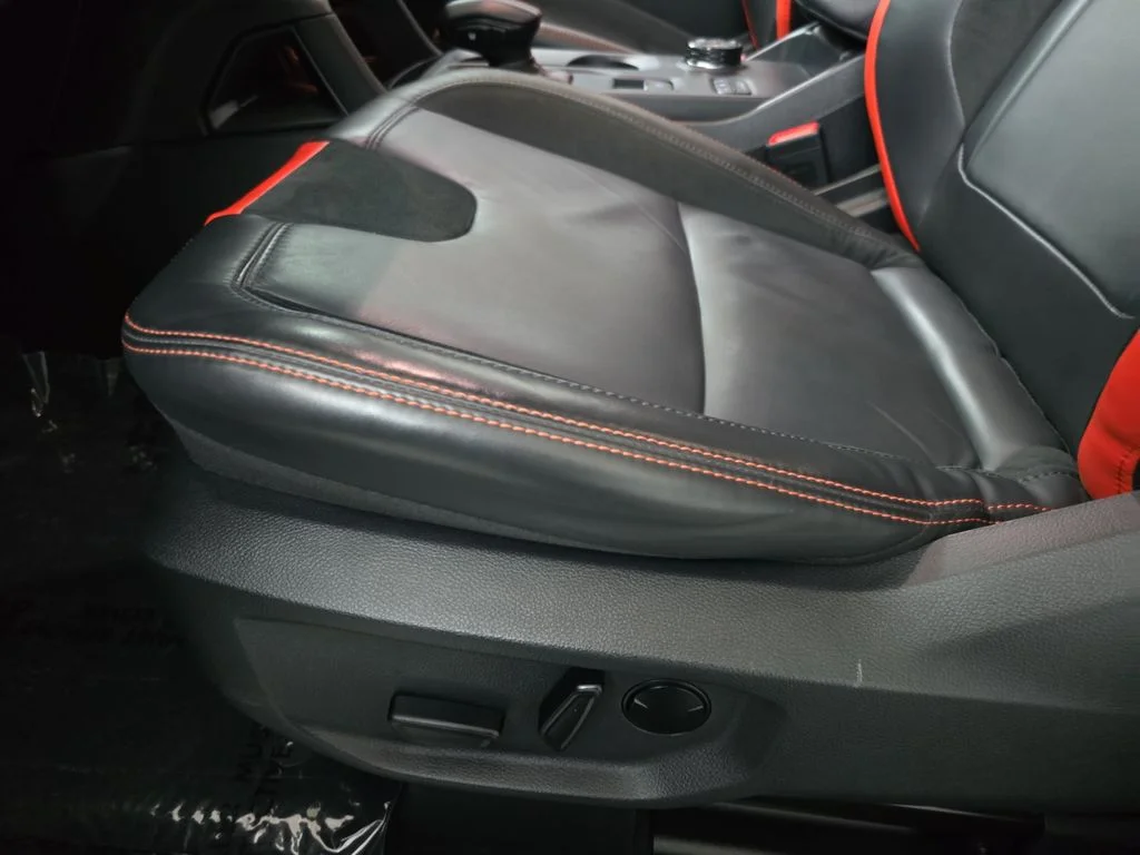 Used 2025 Black Ford Raptor image 28