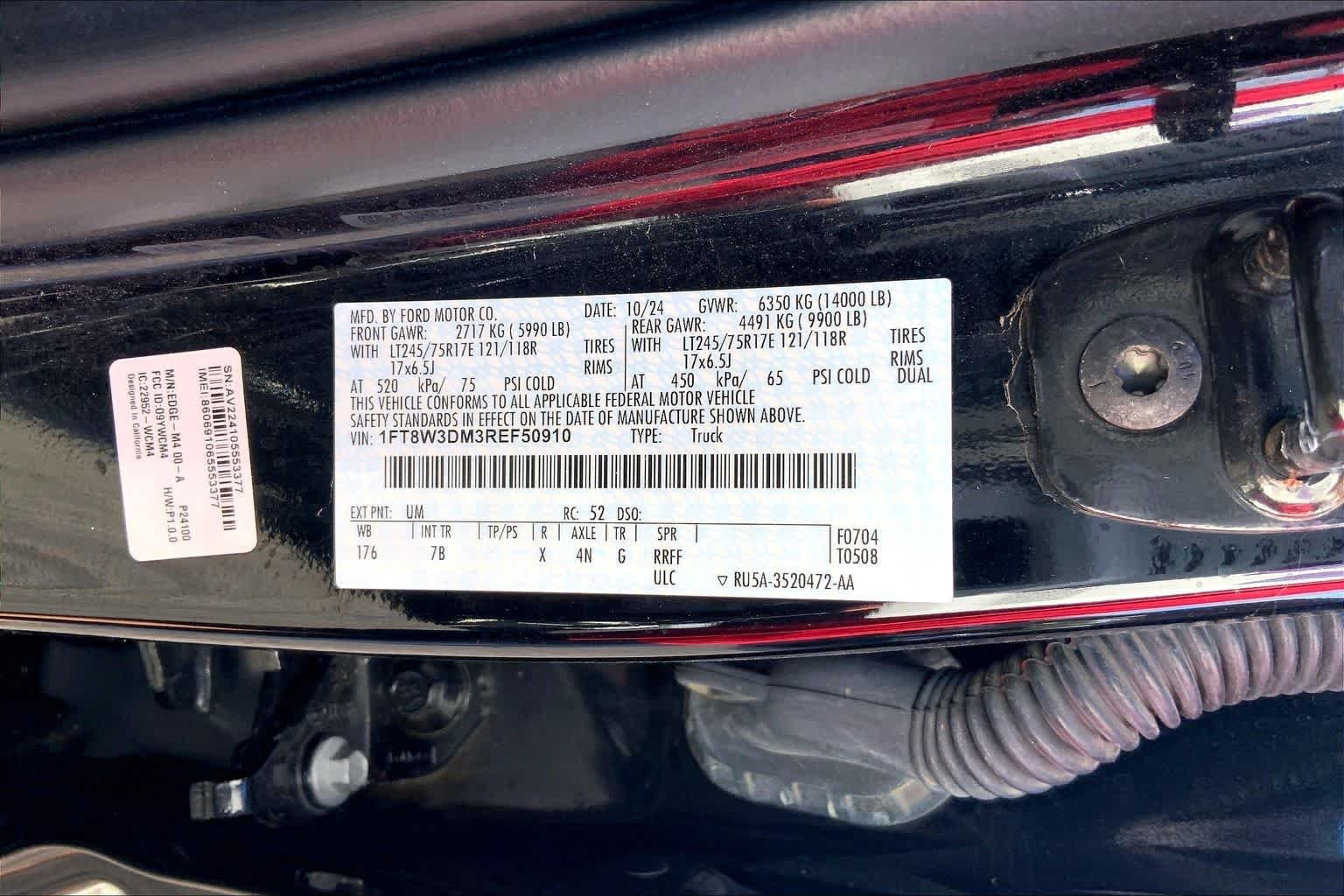 Used 2024 Agate Black Ford Platinum image 35