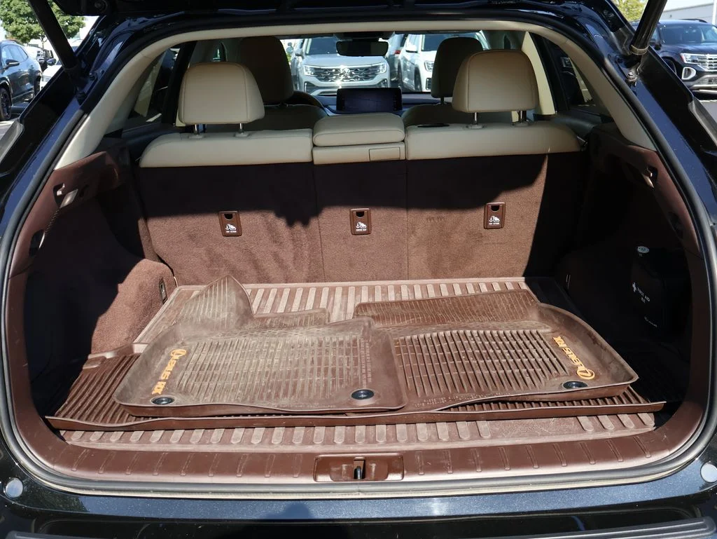 Used 2020 Black Lexus 350 image 16