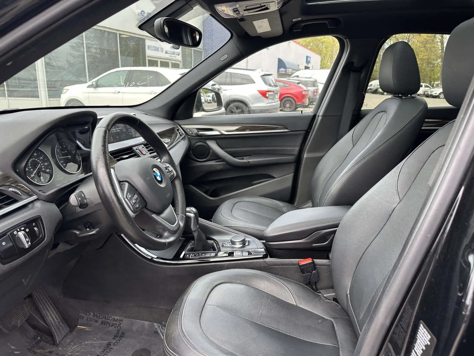 Used 2016 Black Sapphire Metallic BMW xDrive28i image 22