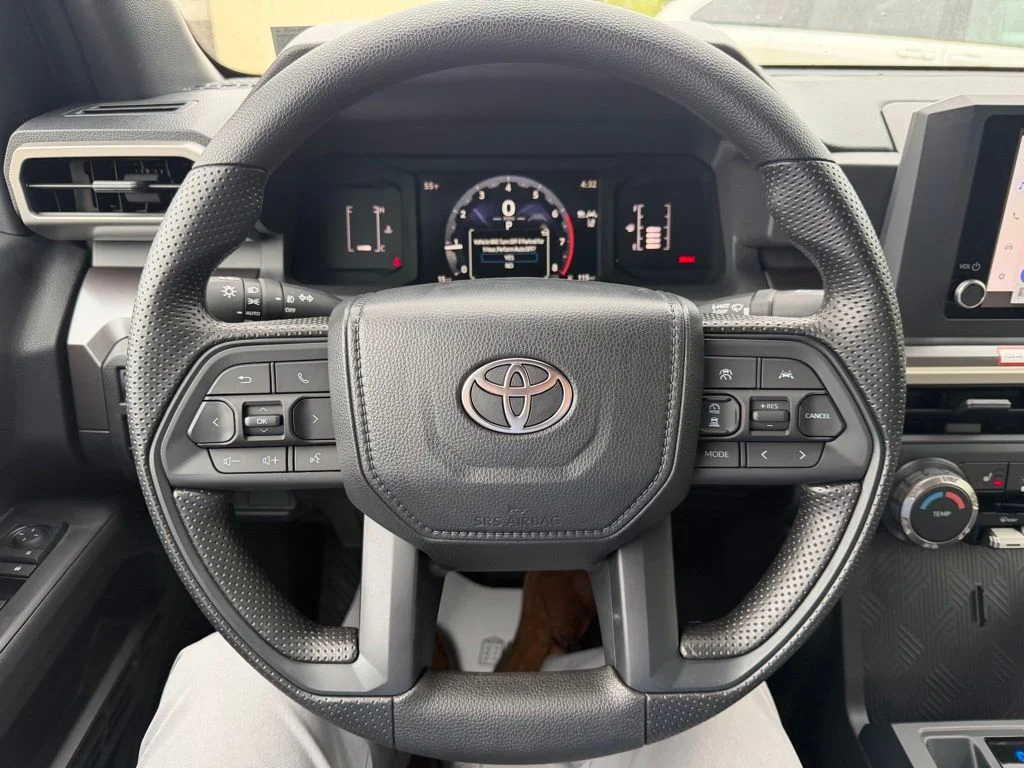 2026 Toyota Tacoma SR5 - Photo 13