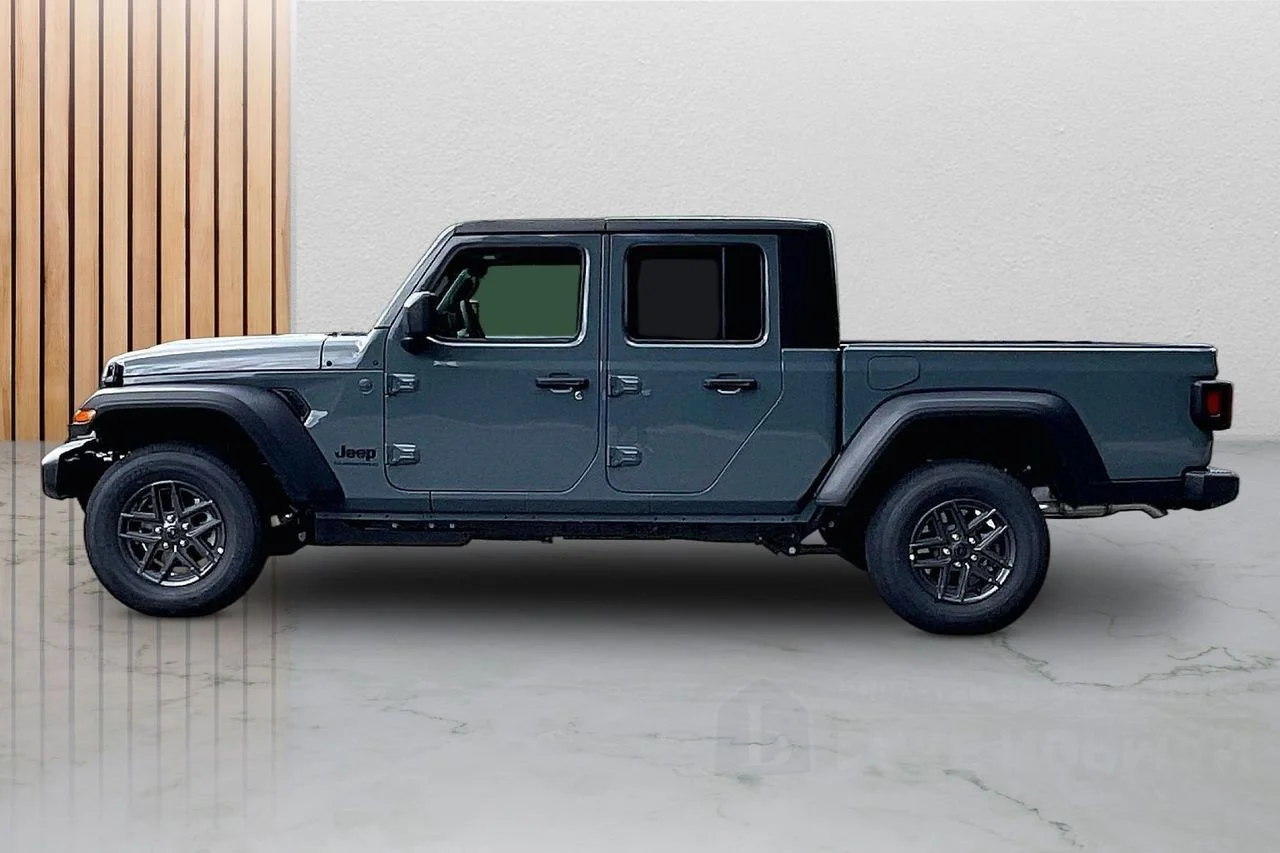 New 2026 Anvil Clear-Coat Exterior Paint Jeep Sport S image 6