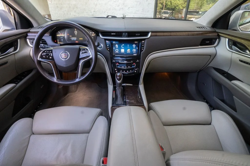 Used 2014 Silver Cadillac Platinum image 21