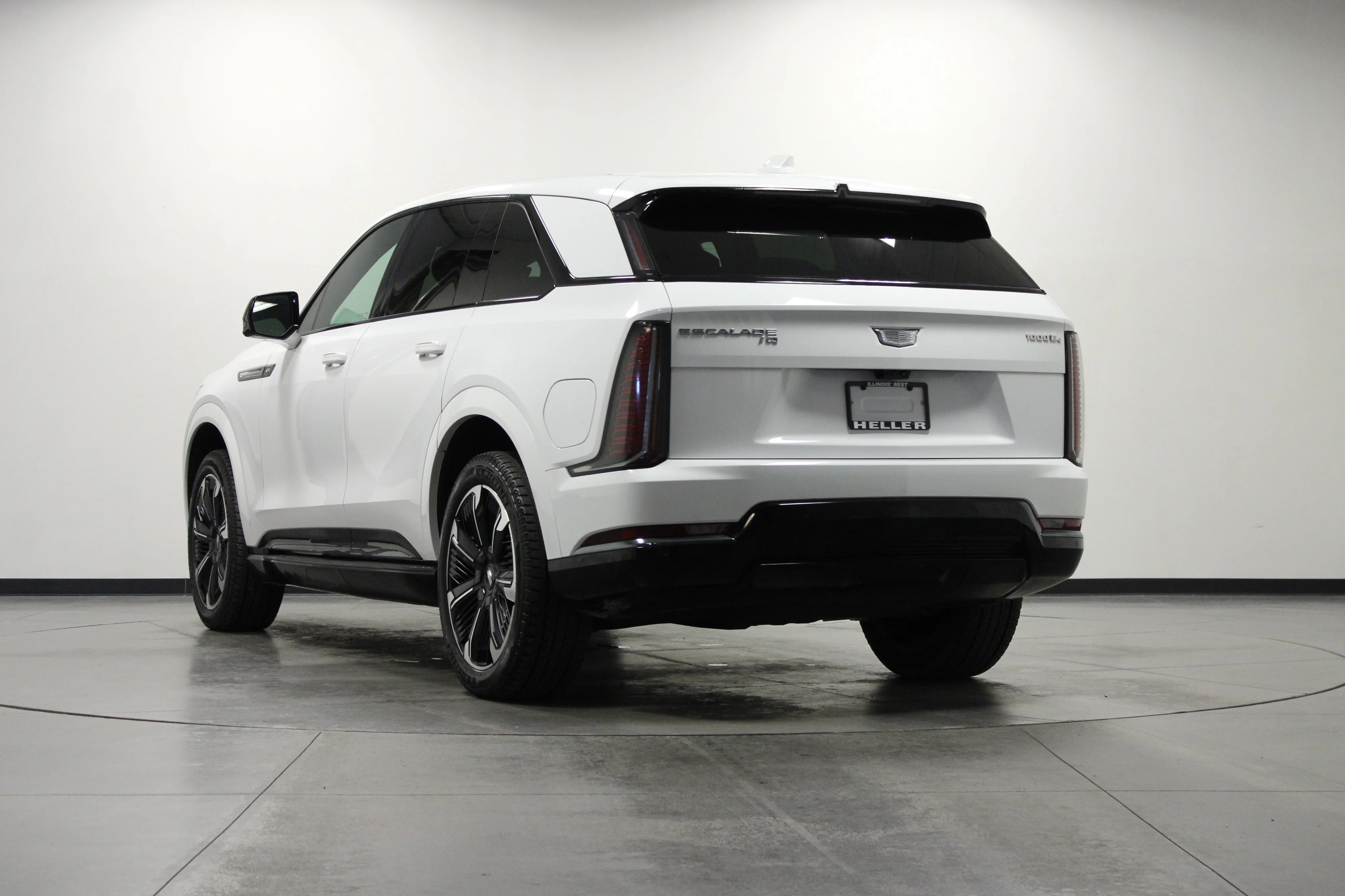 Used 2025 Summit White Cadillac Sport 1 image 6
