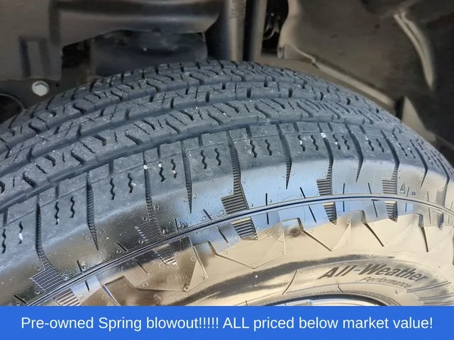 Used 2024 Silver Jeep Sport S image 19