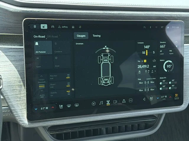 Used 2024  Rivian Adventure image 25