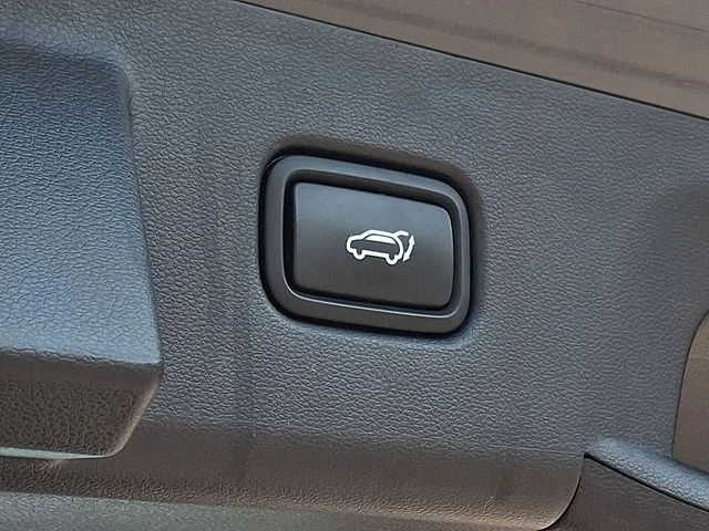 Used 2023 Gray Hyundai SEL image 28