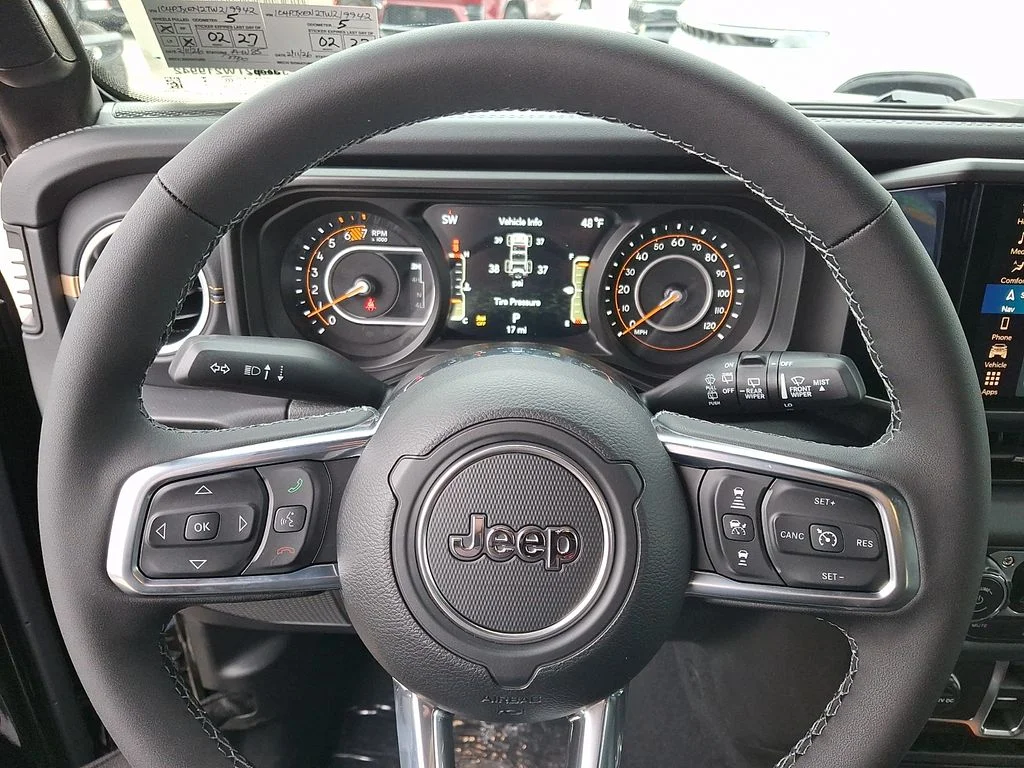 New 2026 Black Clear-Coat Exterior Paint Jeep Sahara image 13