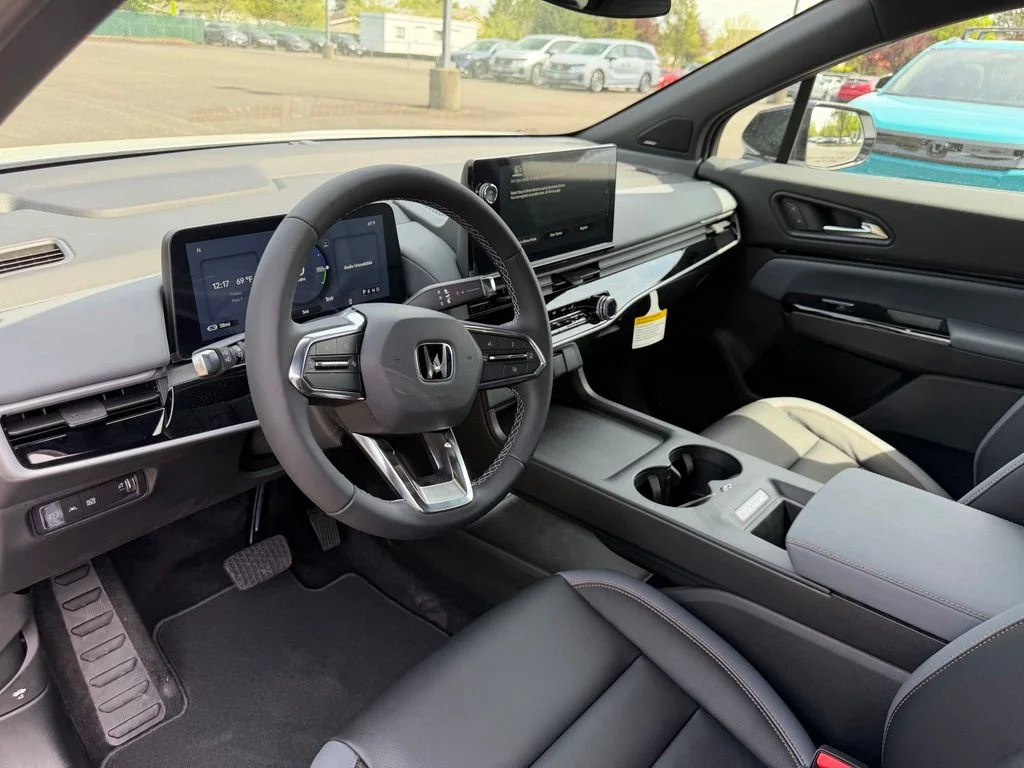 New 2026 Frostline White Pearl Honda Touring image 17