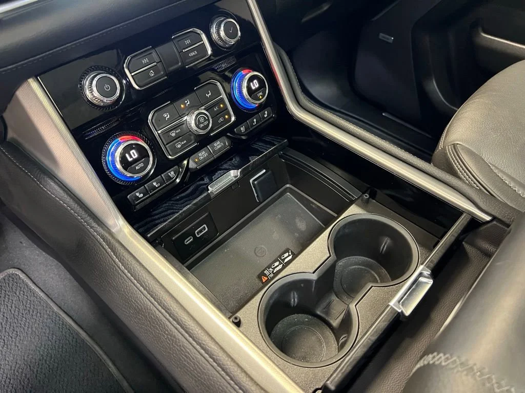 Used 2022 Onyx Black GMC Denali image 23