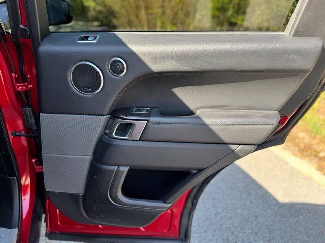 Used 2022 Firenze Red Metallic Land Rover HSE Silver Edition image 15