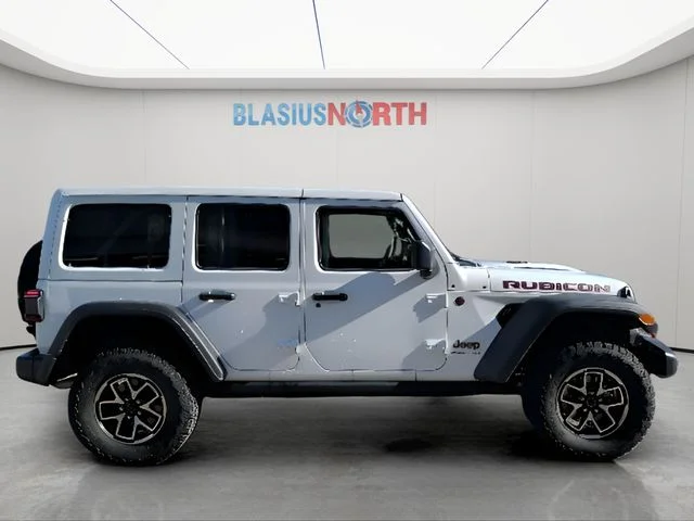 Used 2025 White Jeep Rubicon image 4