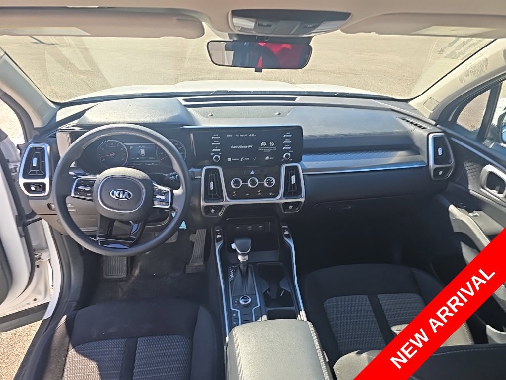 Used 2021  Kia LX image 8