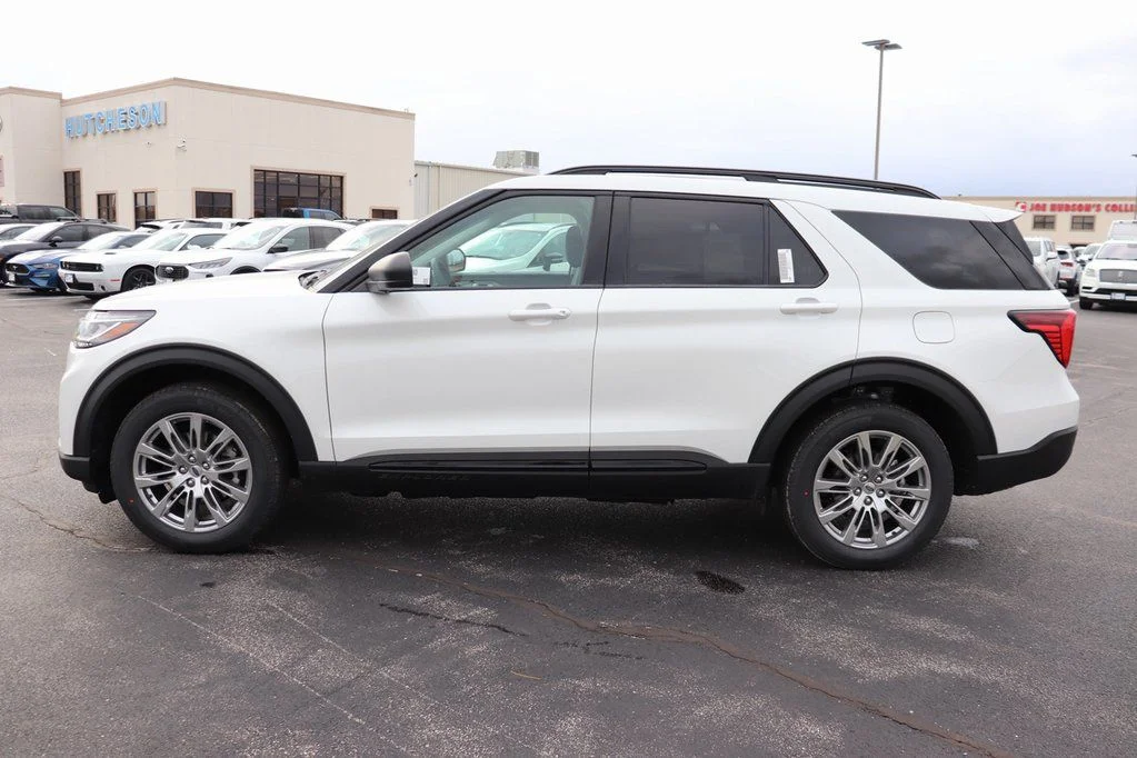 New 2026 Star White Metallic Tri-Coat Ford Active image 4