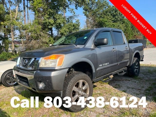 Used 2015 Gray Nissan SV image 2