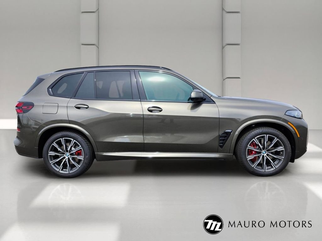 New 2026 Green BMW xDrive40i image 2