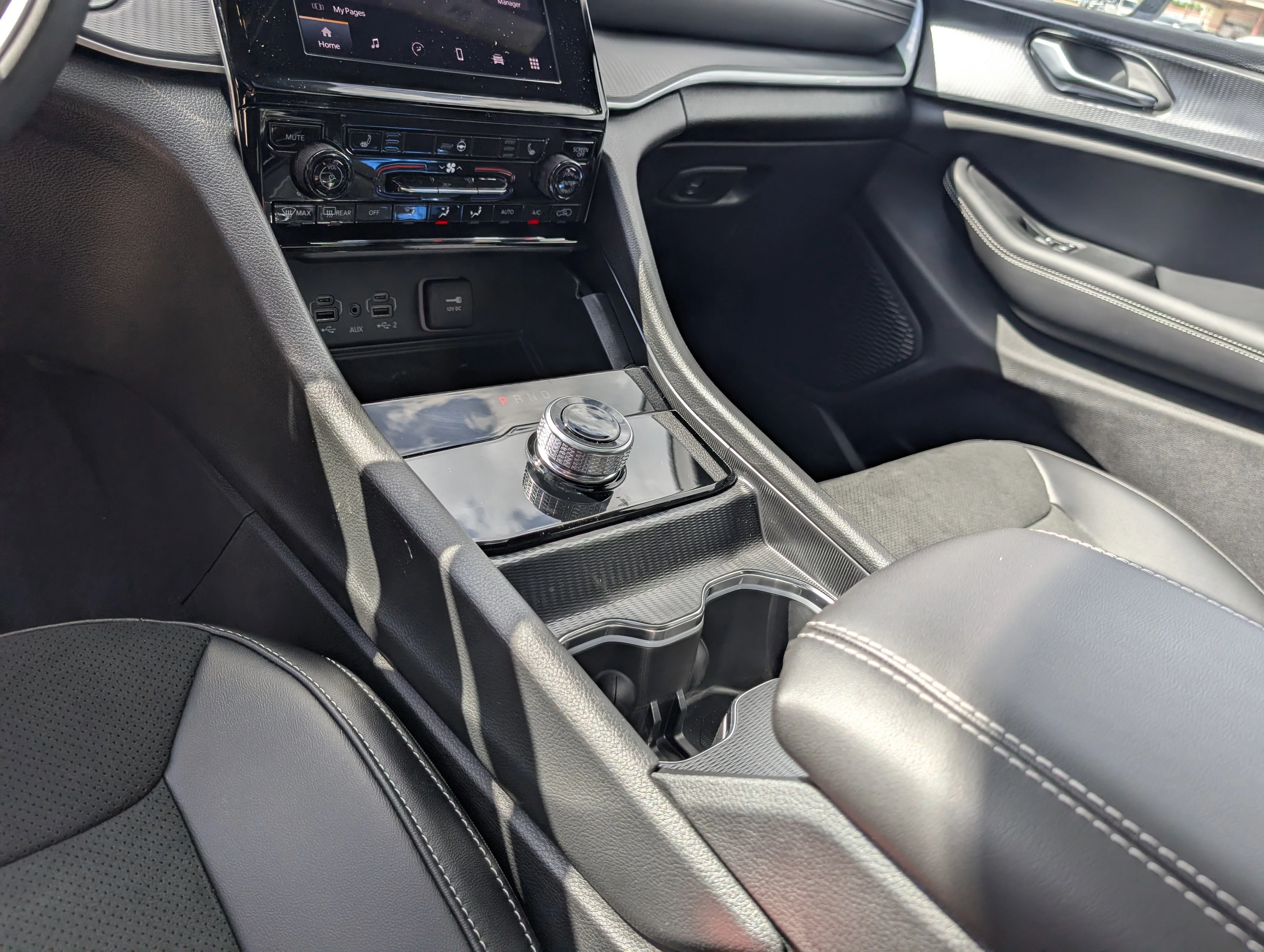New 2025 Bright White Jeep Altitude image 33