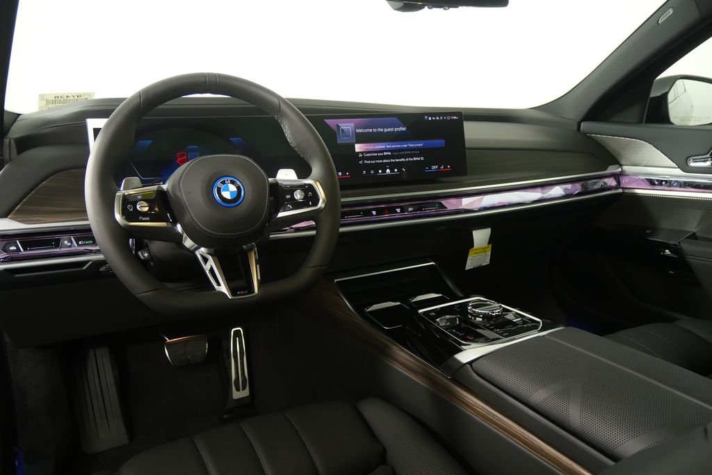 2026 BMW 7 Series 750e - Photo 19