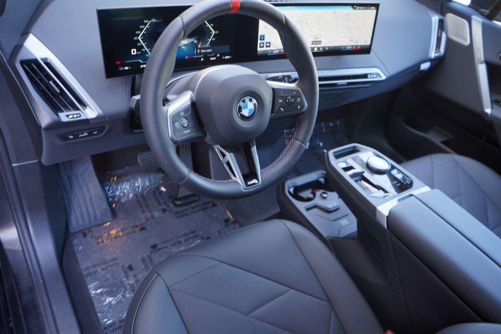 Used 2025 Dark Graphite BMW M60 image 12