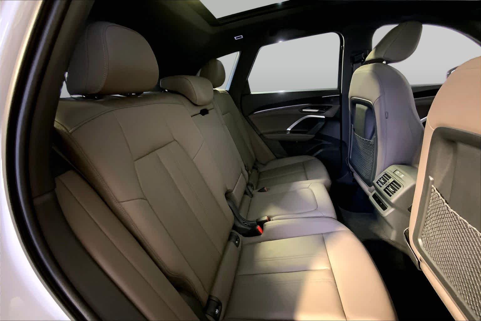 Used 2025 Arkona White Audi Premium image 20