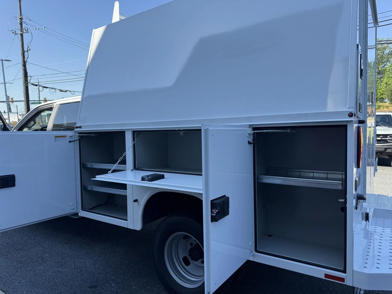 New 2026 Oxford White Ford XL image 18