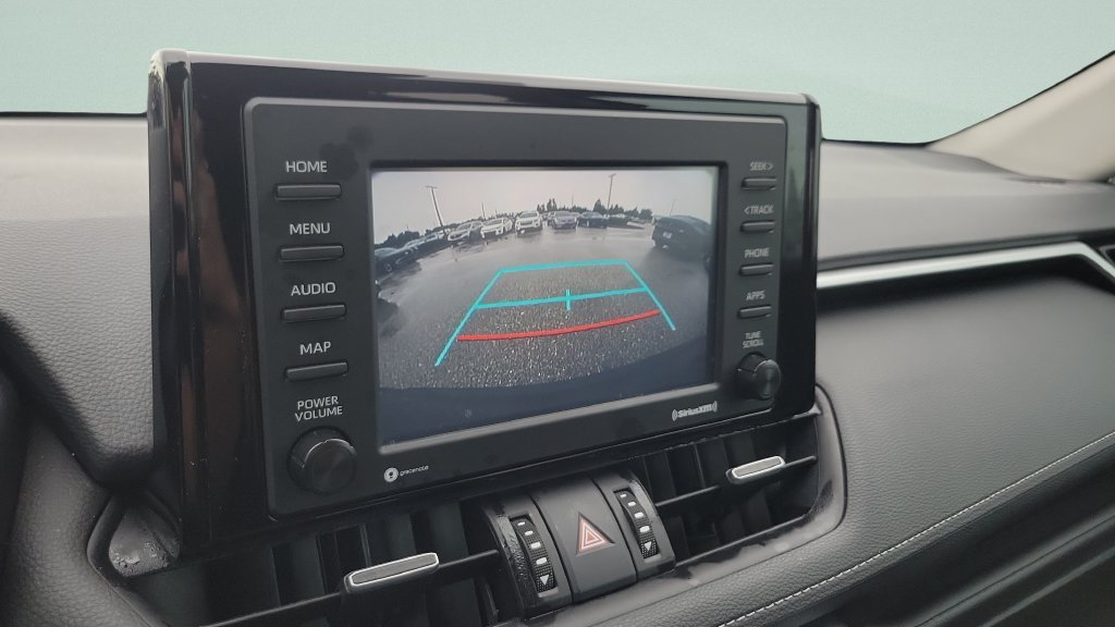 Certified Used 2022  Toyota XLE Premium image 18