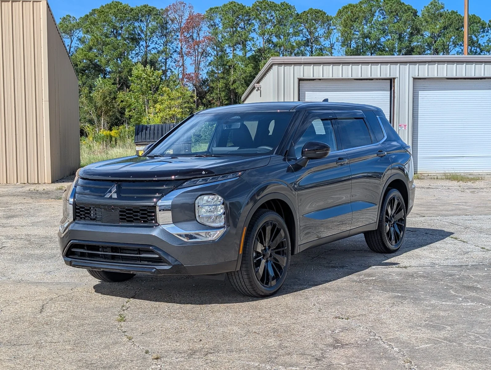 2026 Mitsubishi Outlander LE