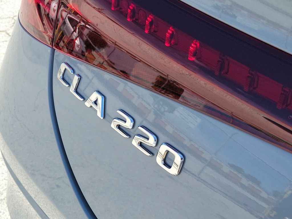 New 2027 MANUFAKTUR Alpine Grey Mercedes-Benz CLA 220 image 7