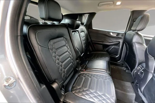 Used 2023 Silver Ford Platinum image 20