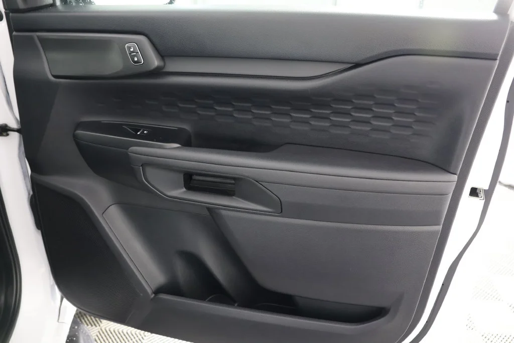 Used 2024 White Ford XL image 25