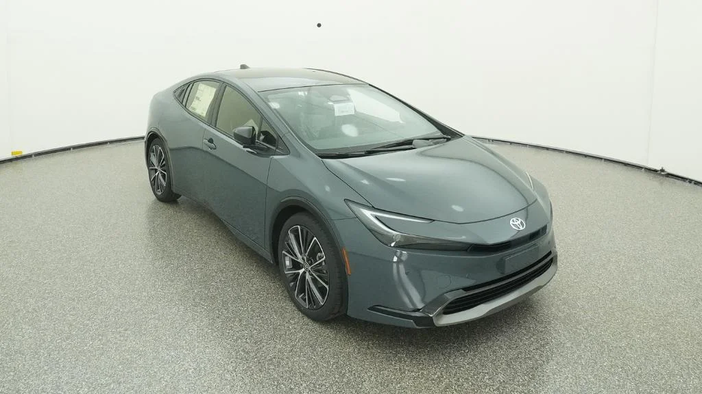 New 2026 Guardian Gray Toyota XLE image 11