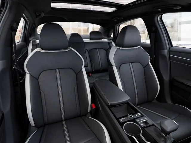 New 2026 Aurora Black Pearl Kia GT-Line FWD image 15