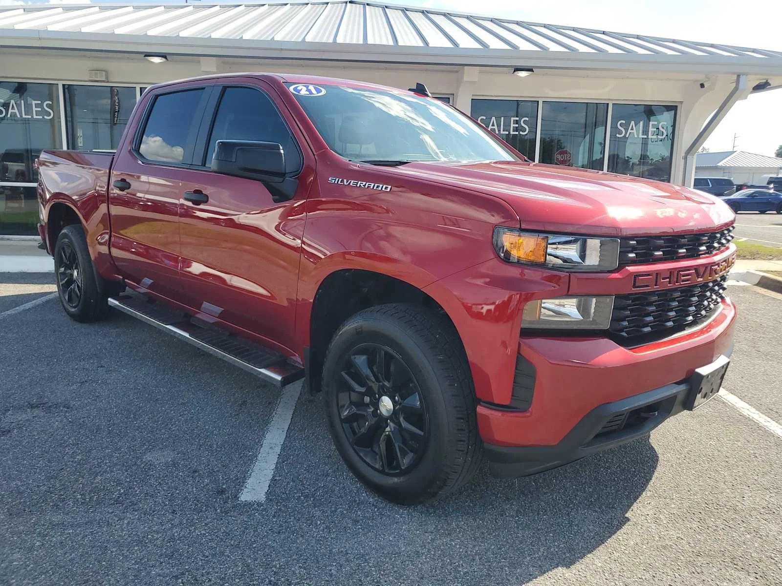Used 2021 CHERRY RED TINTCOAT Chevrolet Custom image 10