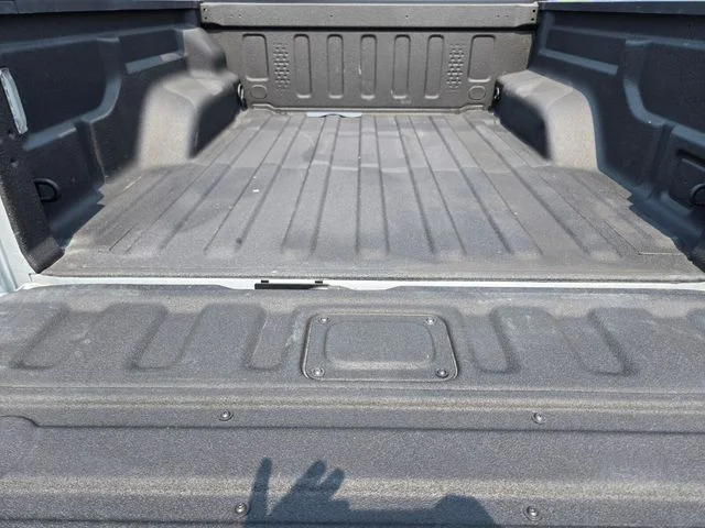 Used 2023 Silver Jeep Mojave image 16